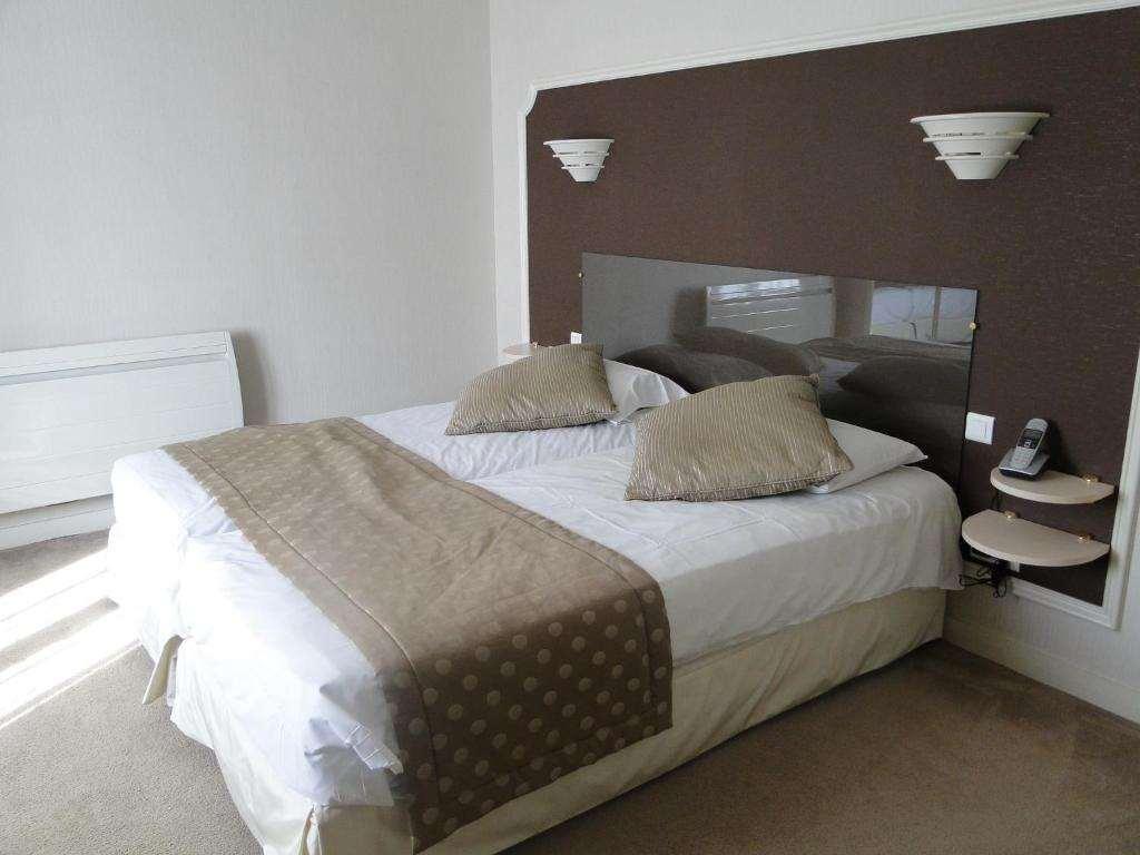 Logis Auberge Bienvenue Doué-la-Fontaine Quarto foto