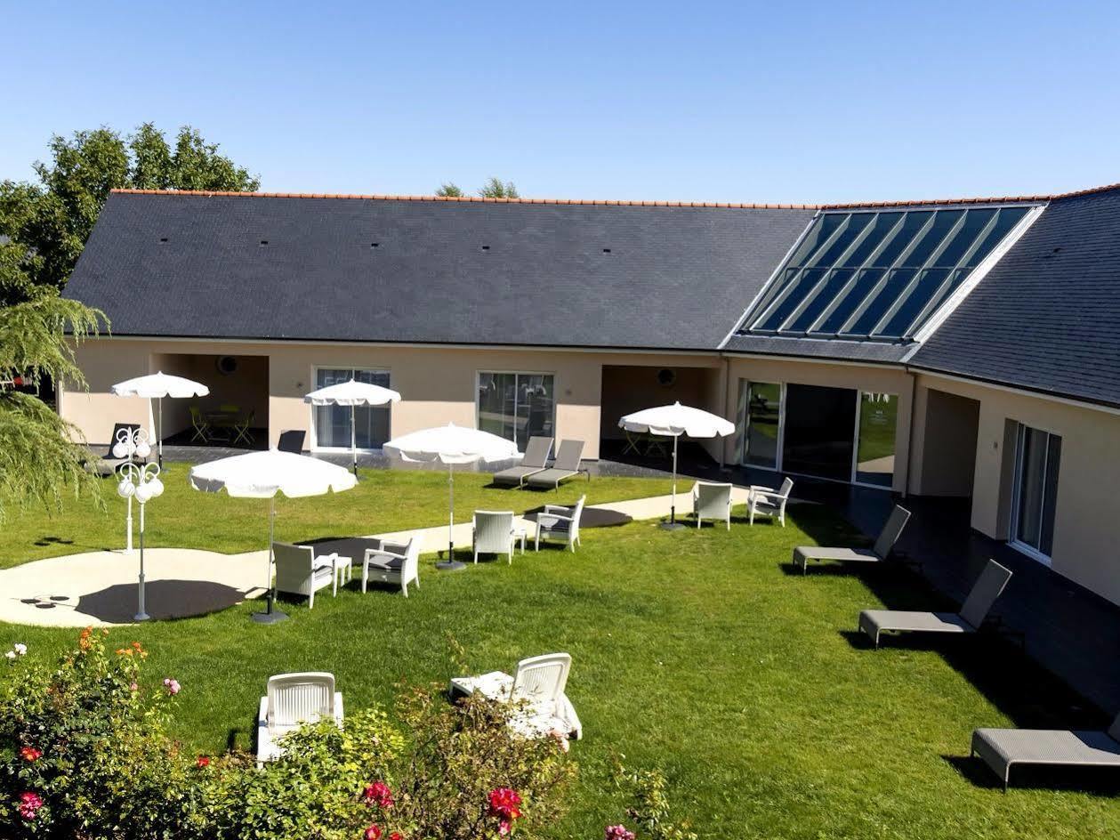 Logis Auberge Bienvenue Doué-la-Fontaine Exterior foto
